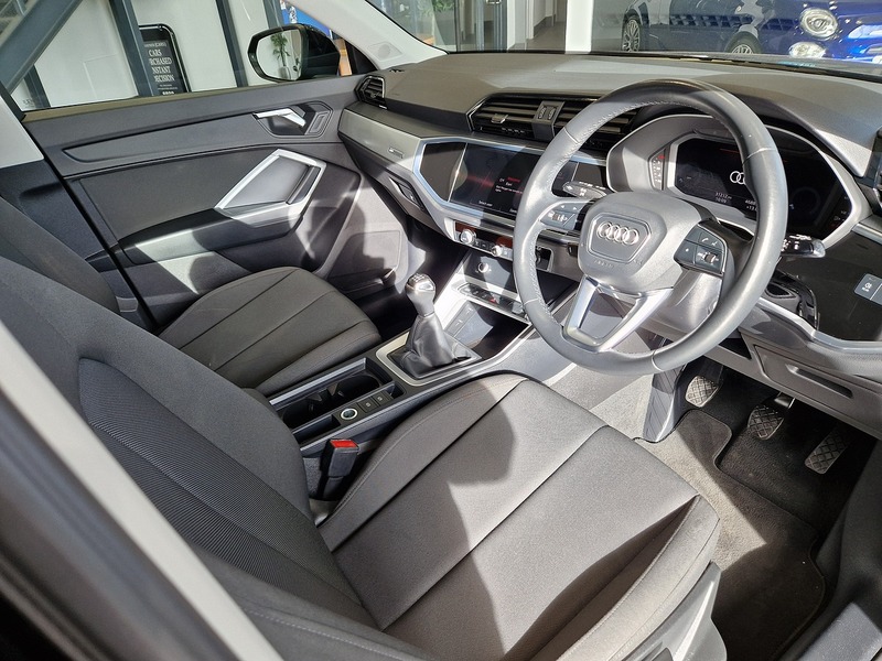 Audi Q3 TFSI CoD Technik - U11854