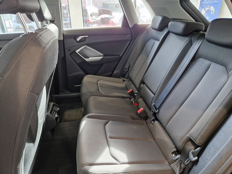 Audi Q3 TFSI CoD Technik - U11854