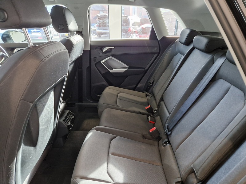 Audi Q3 TFSI CoD Technik - U11854