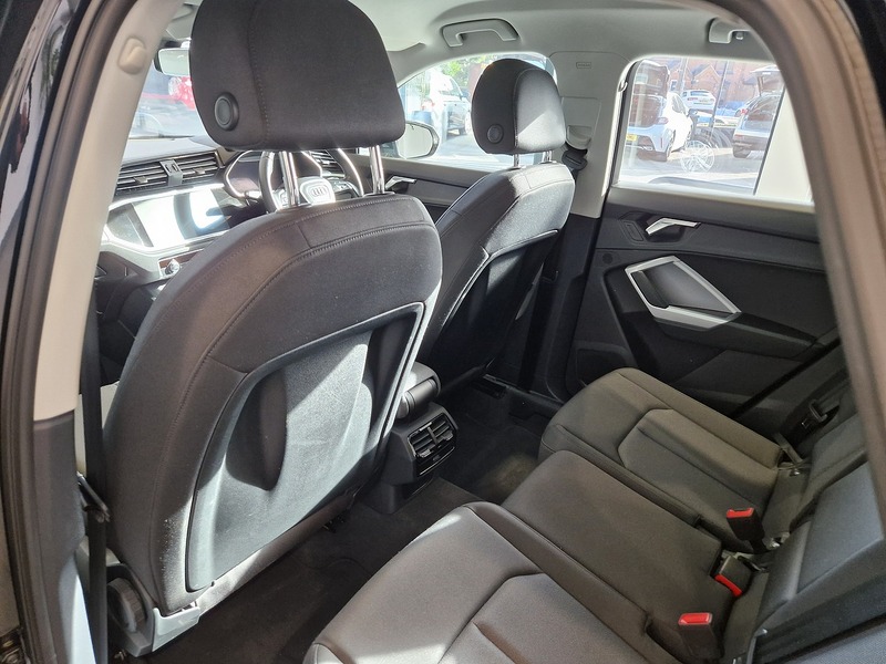 Audi Q3 TFSI CoD Technik - U11854