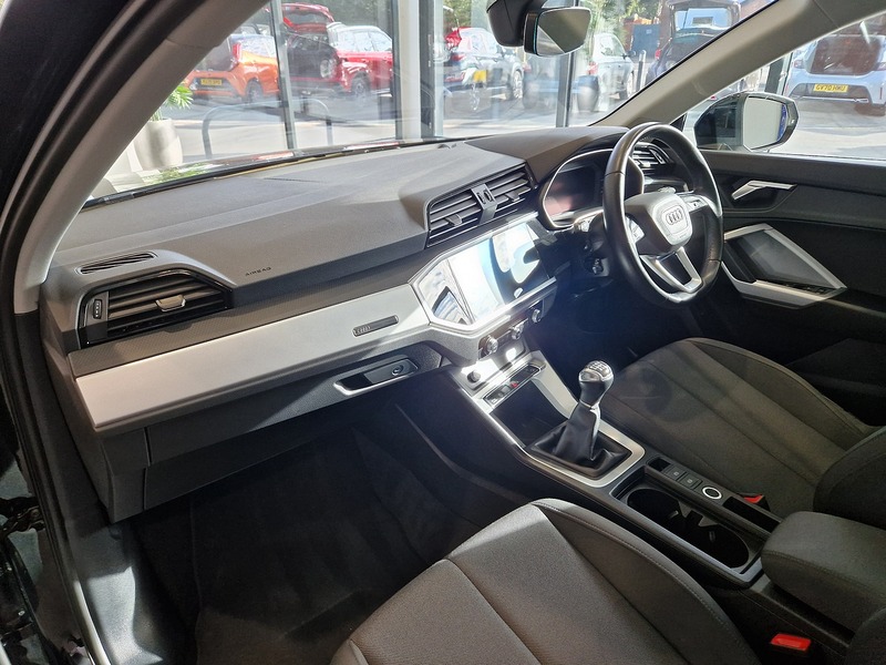 Audi Q3 TFSI CoD Technik - U11854