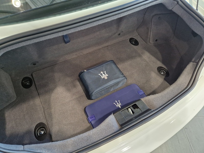 Maserati Granturismo V8 Sport - U11861