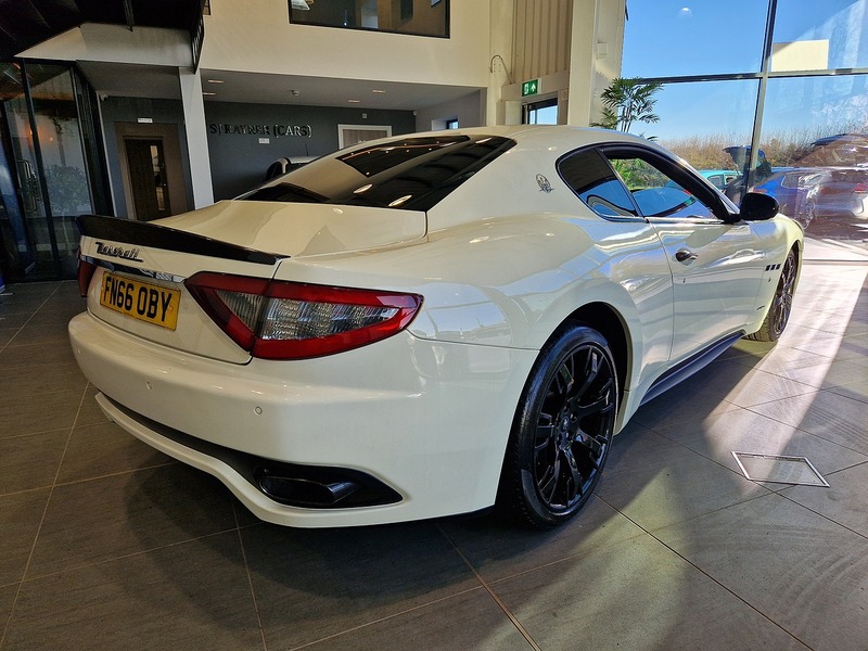 Maserati Granturismo V8 Sport - U11861