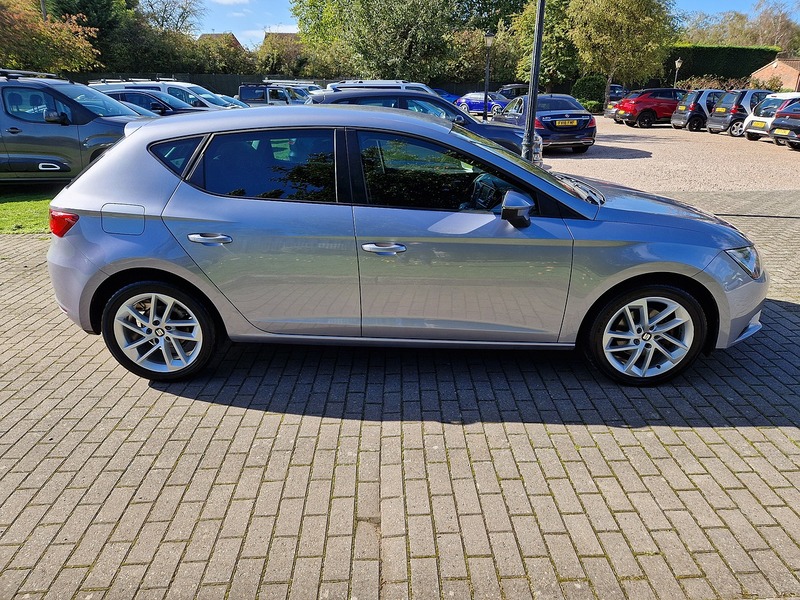 SEAT Leon TDI SE Dynamic Technology - U11868