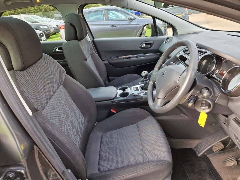 Peugeot 3008 HDi Sport - U11871