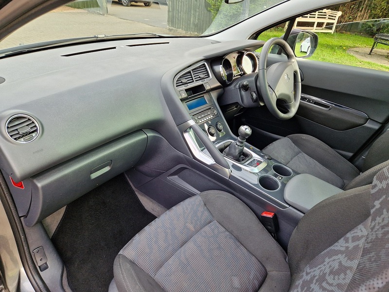 Peugeot 3008 HDi Sport - U11871