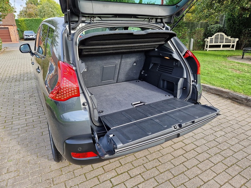 Peugeot 3008 HDi Sport - U11871