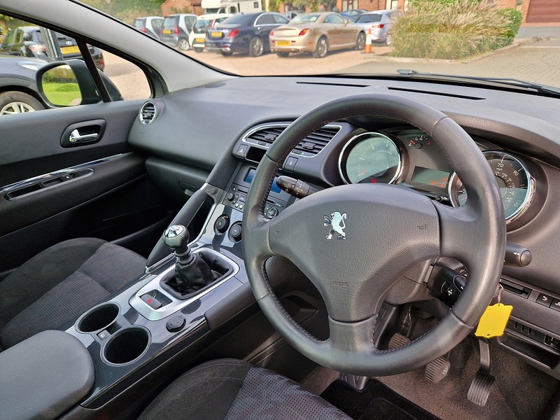 Peugeot 3008 HDi Sport - U11871