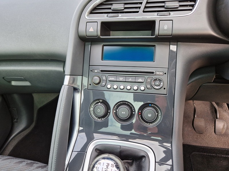 Peugeot 3008 HDi Sport - U11871