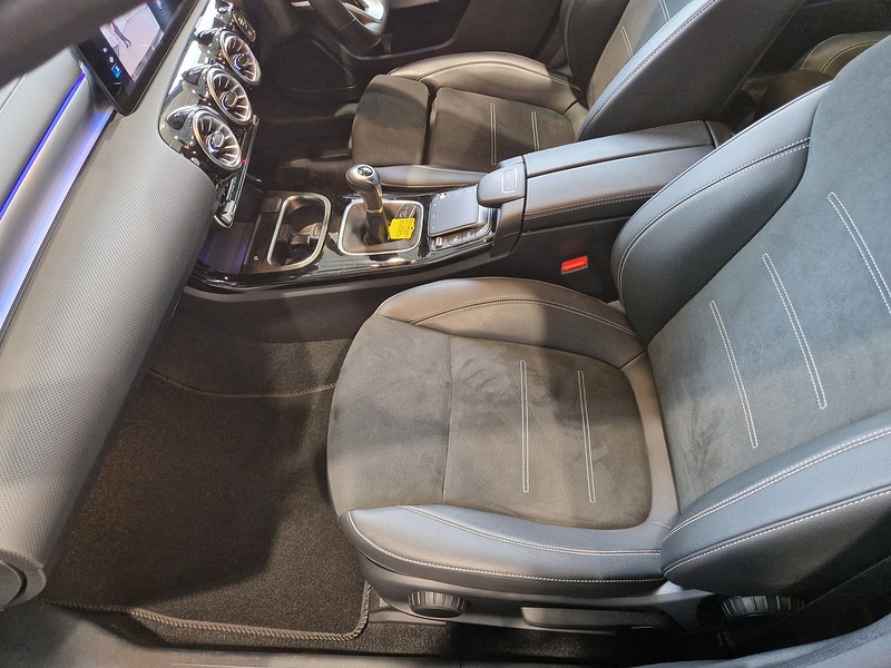 Mercedes-Benz A Class A180 AMG Line Edition - U11878