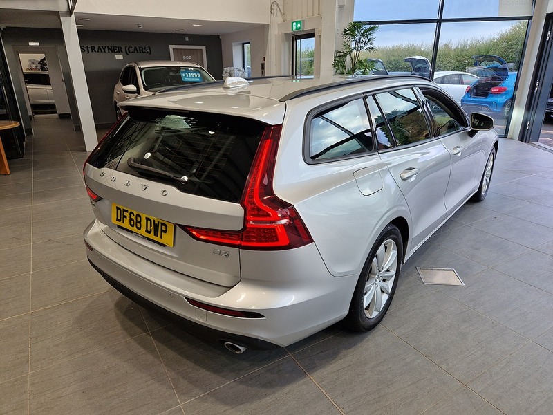 Volvo V60 D3 Momentum - U11881
