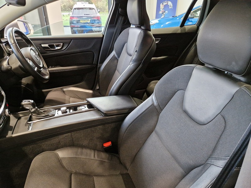 Volvo V60 D3 Momentum - U11881