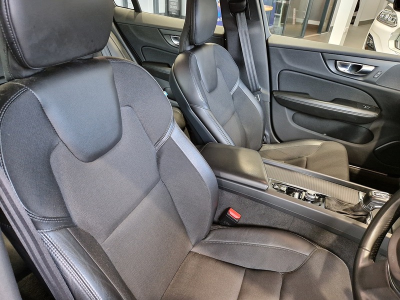 Volvo V60 D3 Momentum - U11881