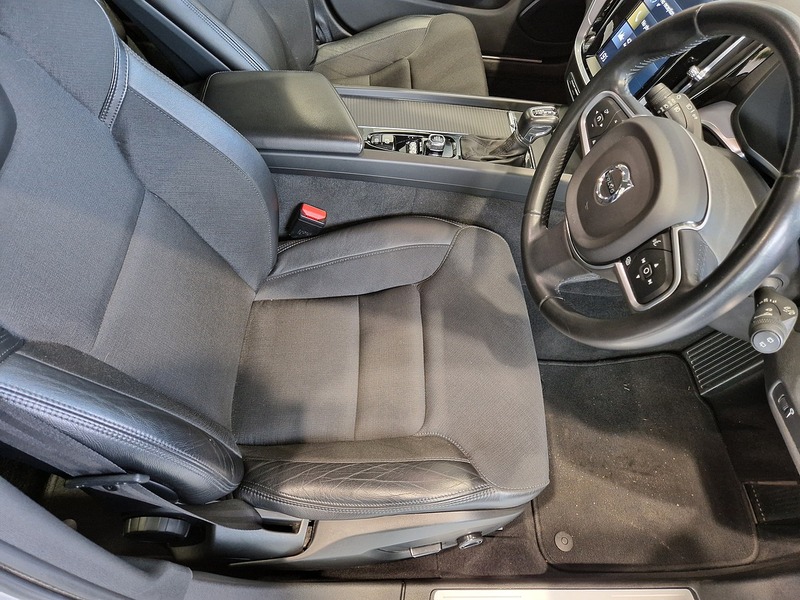 Volvo V60 D3 Momentum - U11881