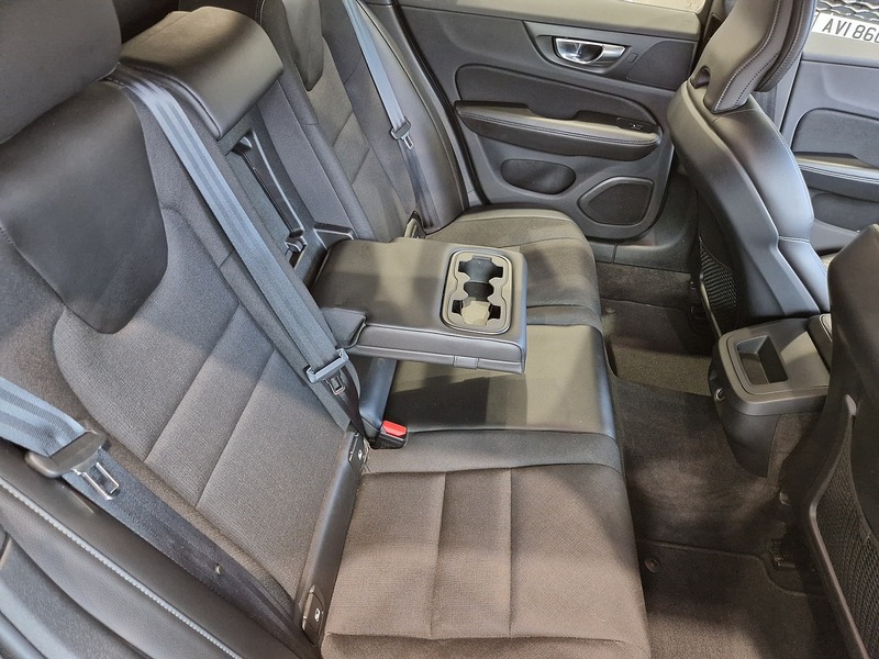 Volvo V60 D3 Momentum - U11881