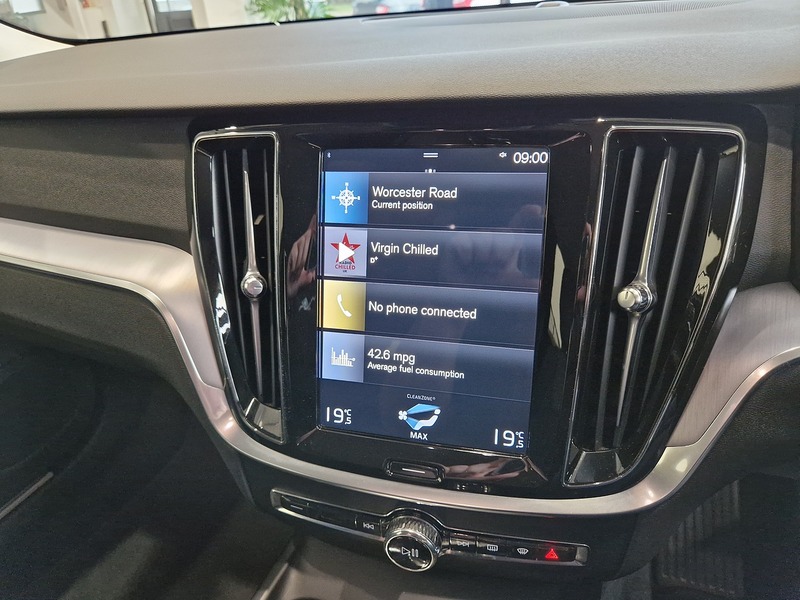 Volvo V60 D3 Momentum - U11881