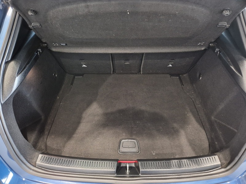 Mercedes-Benz A Class A200 AMG Line - U11890