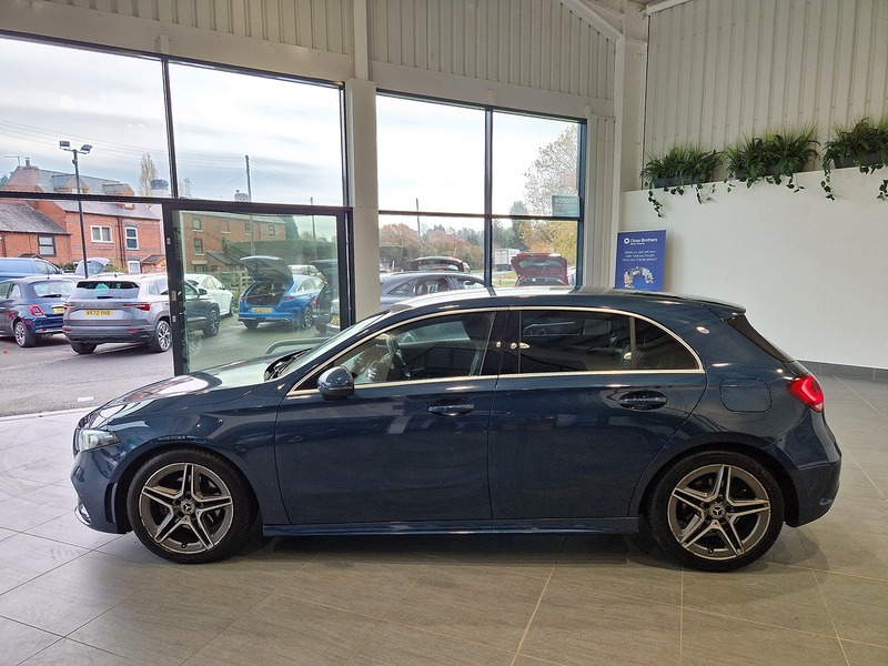 Mercedes-Benz A Class A200 AMG Line - U11890