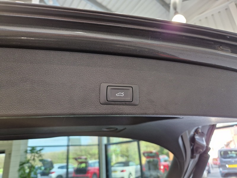 Audi Q2 TFSI Black Edition - U11892