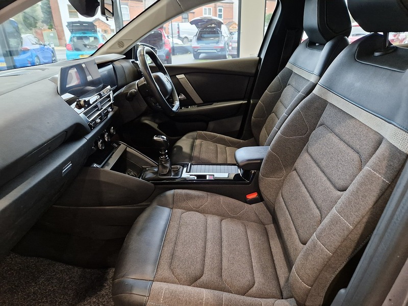 Citroen C4 PureTech Sense Plus - U11895