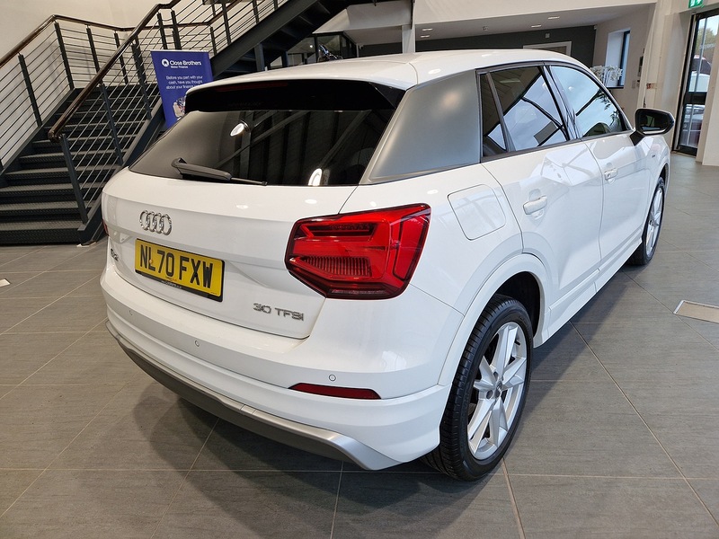 Audi Q2 TFSI S line - U11909