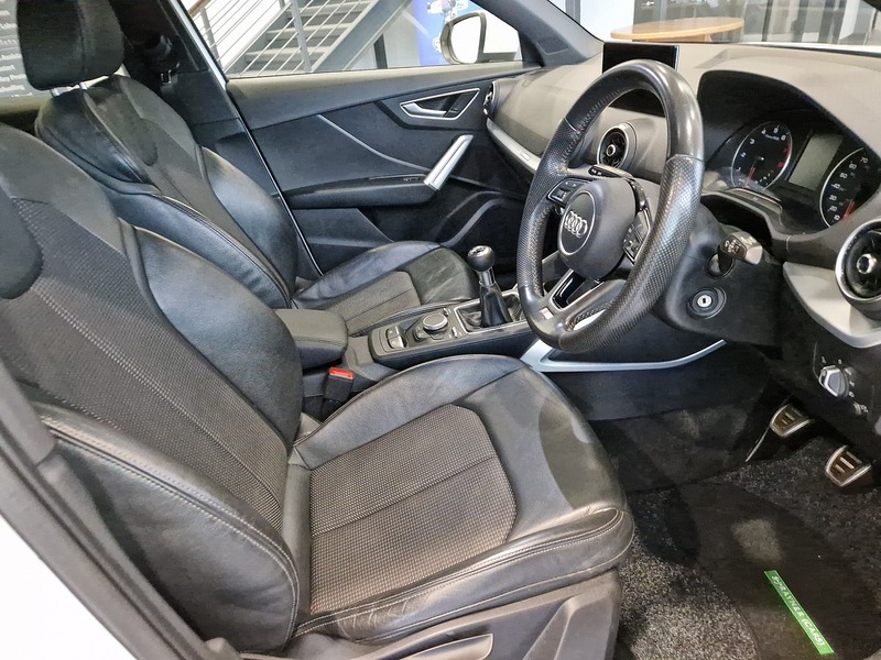 Audi Q2 TFSI S line - U11909