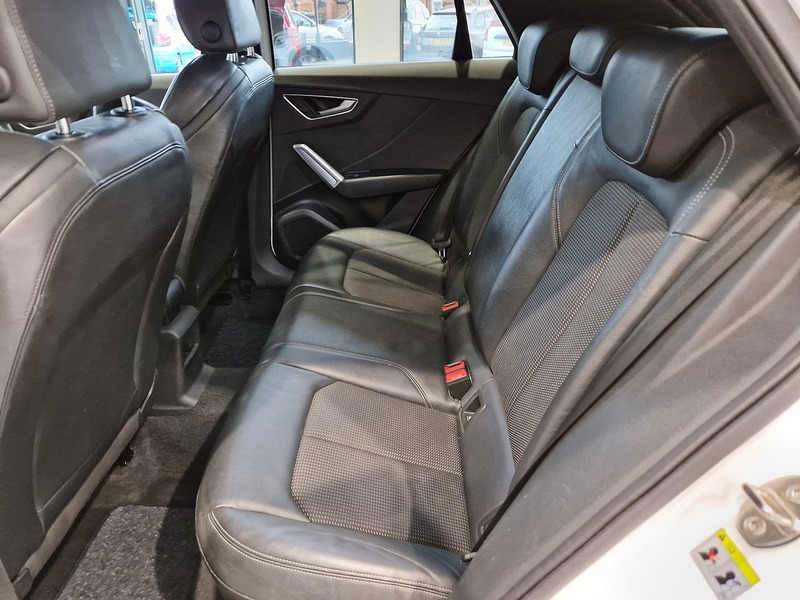 Audi Q2 TFSI S line - U11909