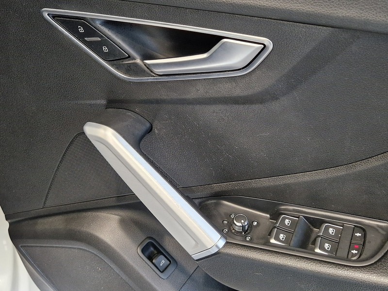 Audi Q2 TFSI S line - U11909