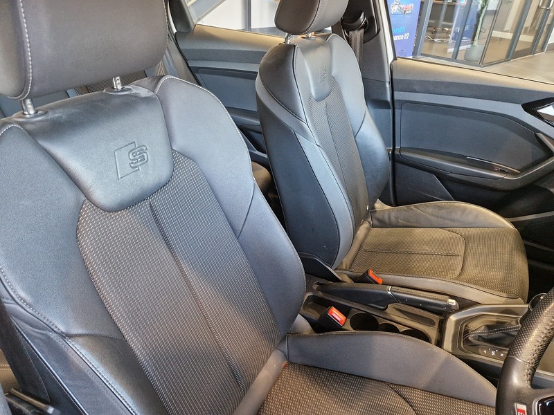 Audi A1 TFSI S line - U11914