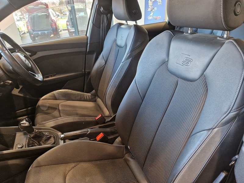 Audi A1 TFSI S line - U11914