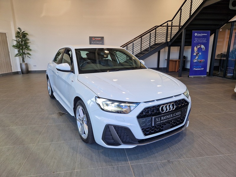 Audi A1 TFSI S line - U11914