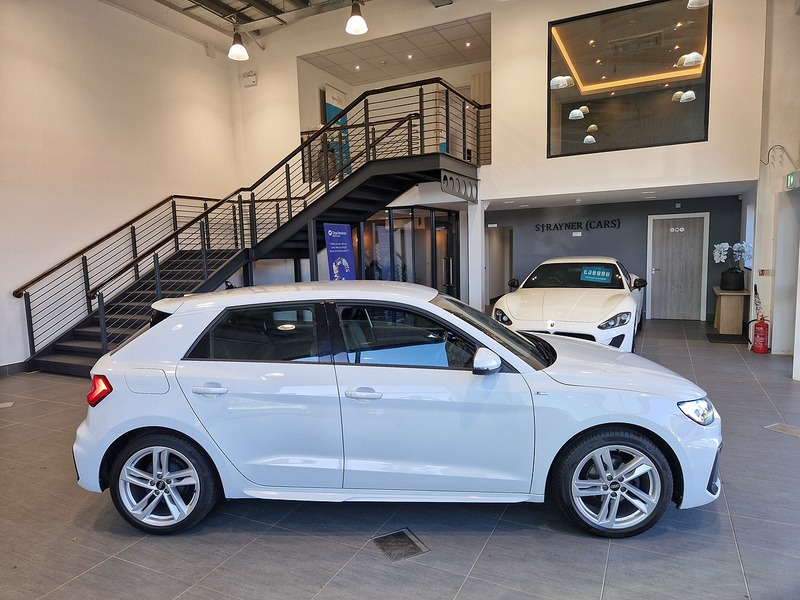 Audi A1 TFSI S line - U11914