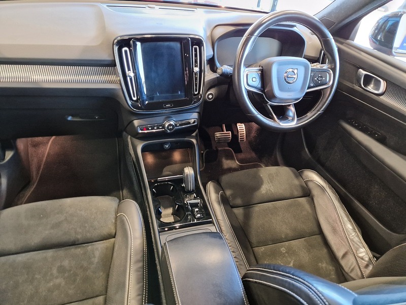 Volvo XC40 T3 R-Design - U11921