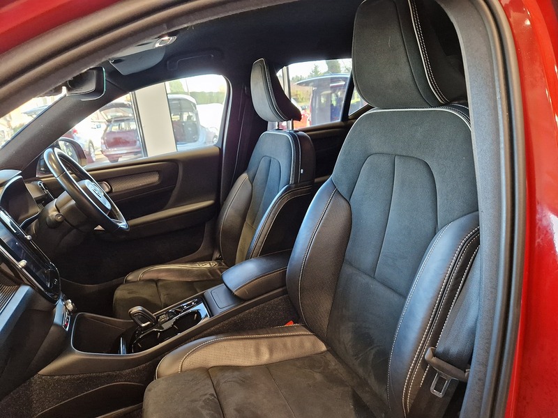 Volvo XC40 T3 R-Design - U11921