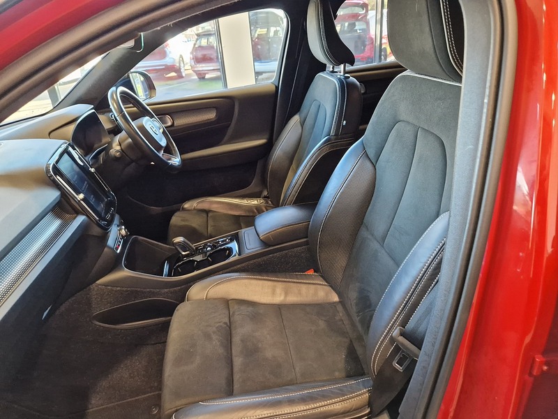 Volvo XC40 T3 R-Design - U11921