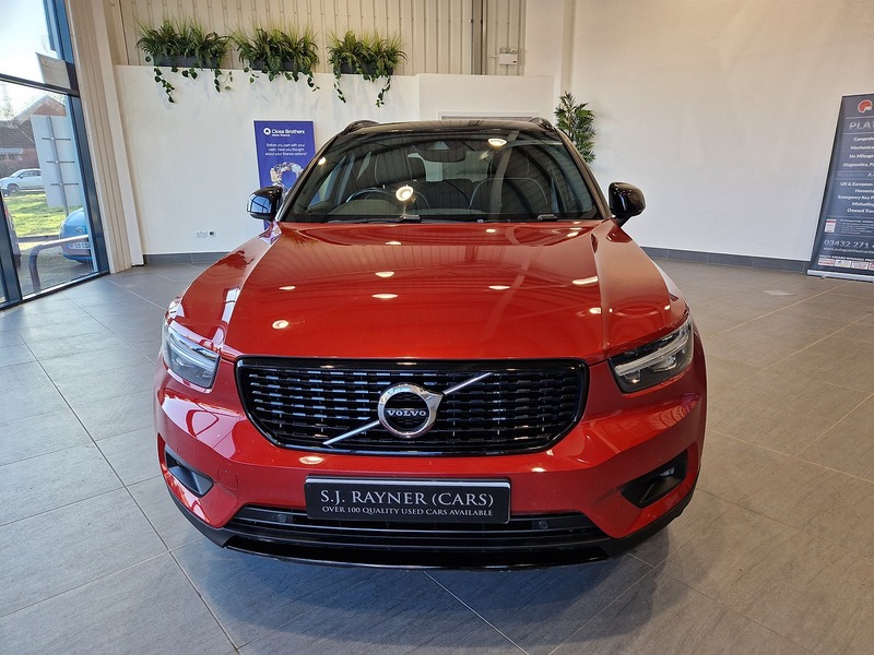 Volvo XC40 T3 R-Design - U11921