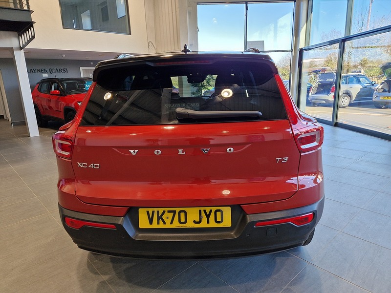 Volvo XC40 T3 R-Design - U11921