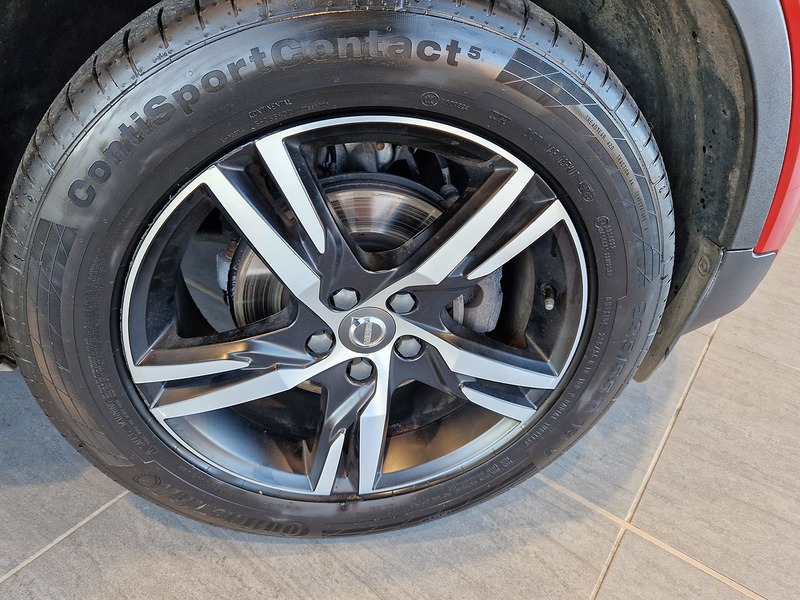 Volvo XC40 T3 R-Design - U11921