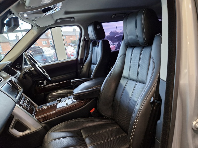 Land Rover Range Rover SD V8 Vogue SE - U11927