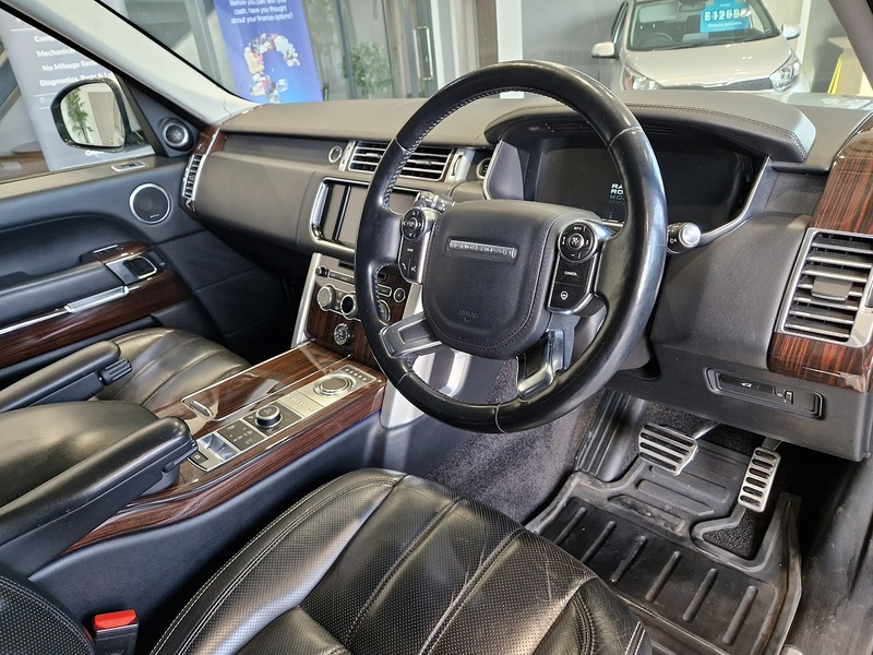 Land Rover Range Rover SD V8 Vogue SE - U11927