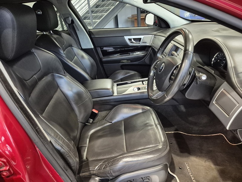 Jaguar XF d S V6 Portfolio - U11931