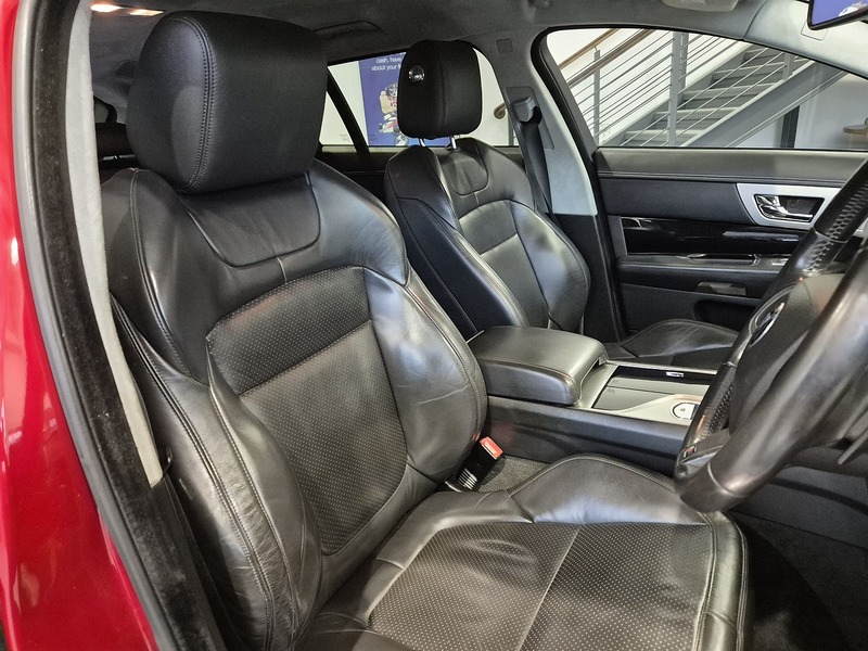 Jaguar XF d S V6 Portfolio - U11931