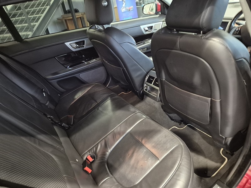 Jaguar XF d S V6 Portfolio - U11931