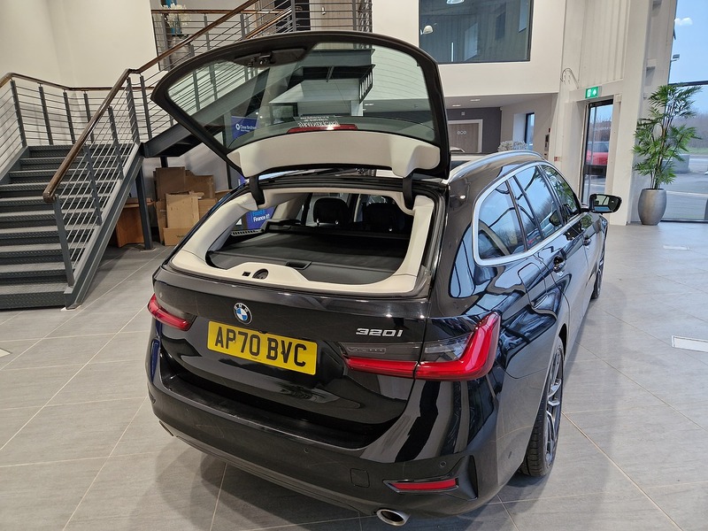 BMW 3 Series 320i Sport - U11953