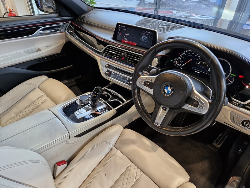 BMW 7 Series 730d M Sport - U11972