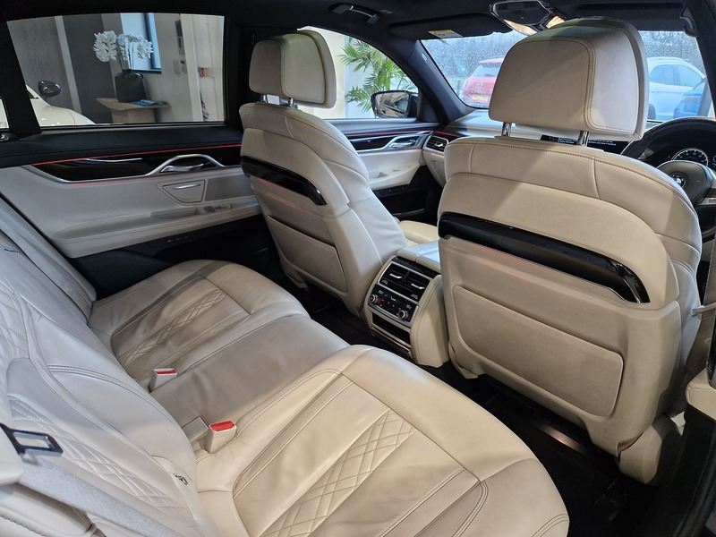 BMW 7 Series 730d M Sport - U11972