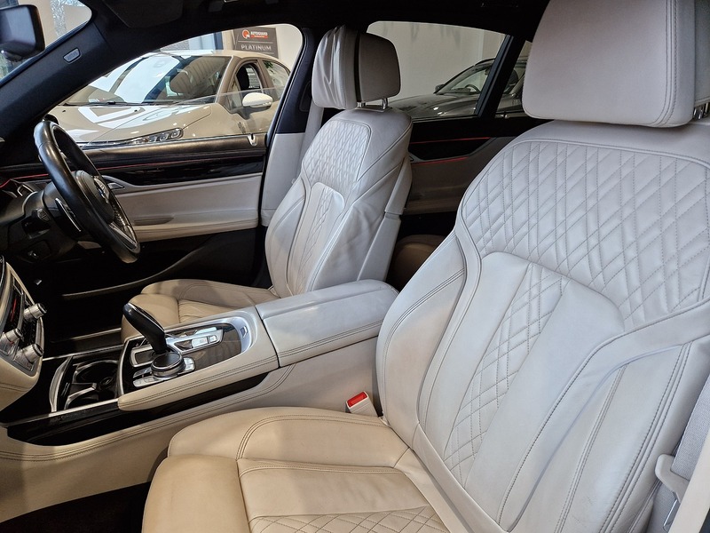 BMW 7 Series 730d M Sport - U11972