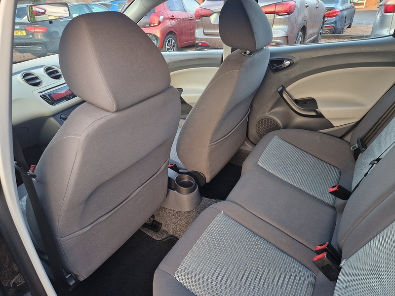 SEAT Ibiza SE - U11976