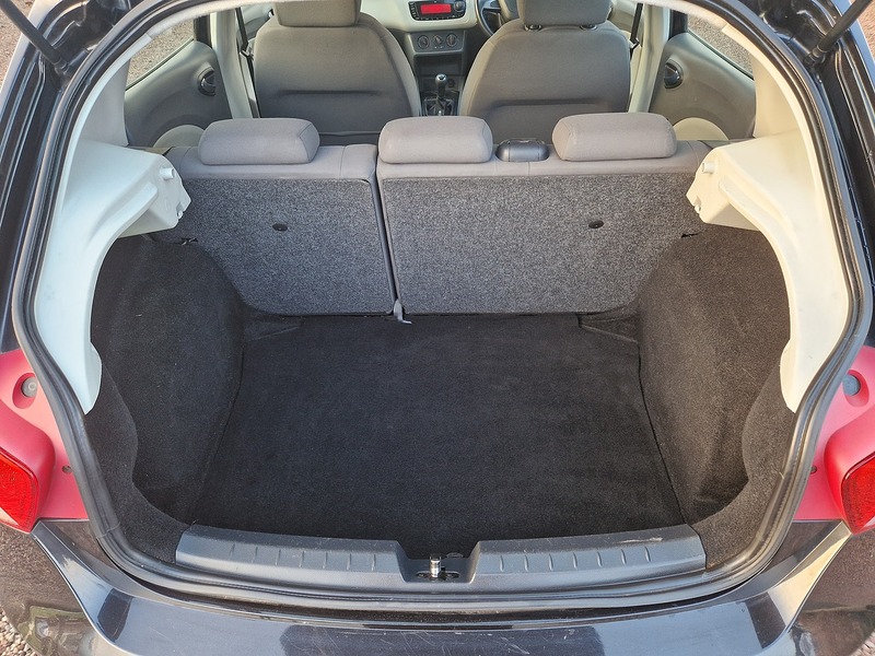 SEAT Ibiza SE - U11976