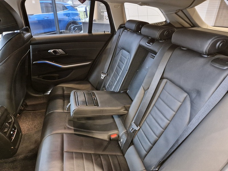 BMW 3 Series 320i Sport - U11977